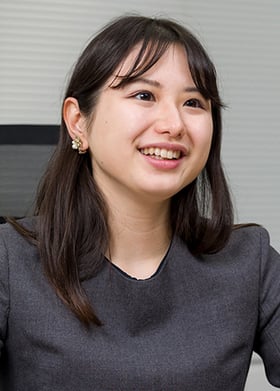 結城明姫さん。