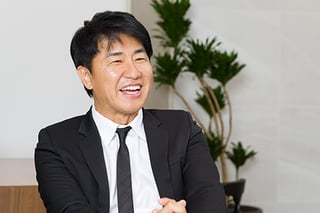 若い世代には、世界に目を向けて、稚拙でもいいから大きい夢を描いてほしい。