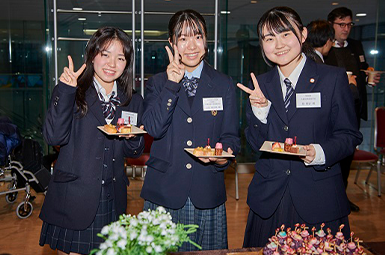 懇親会の様子