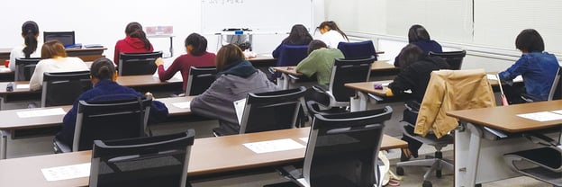 日本人選手がTOEIC Bridge Testsを受験する様子