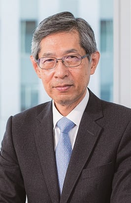 理事長（審査員長）大橋 圭造