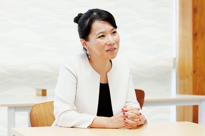 越智貴子氏