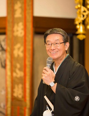 地元長野で塾長を務める長野寺子屋百年塾「新春談話会 in 善光寺」にて。