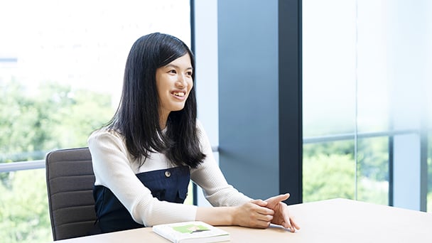 エンジニア・研究者・作家 大塚あみさんに聞く、「AIには生み出せない英語表現力を磨く方法」とは