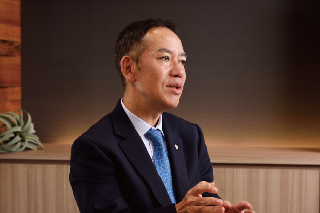 佐野 元泰理事長